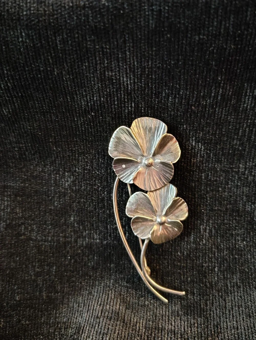 Vtg. Stuart Nye Sterling Silver Double Pansy Brooch.